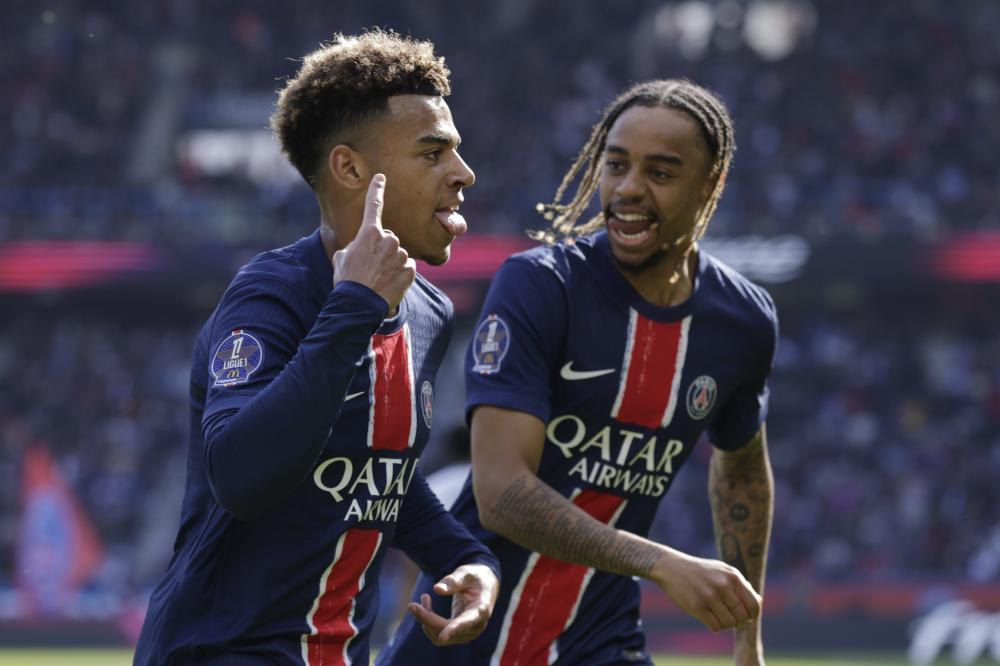 他们在中场 他们在中场